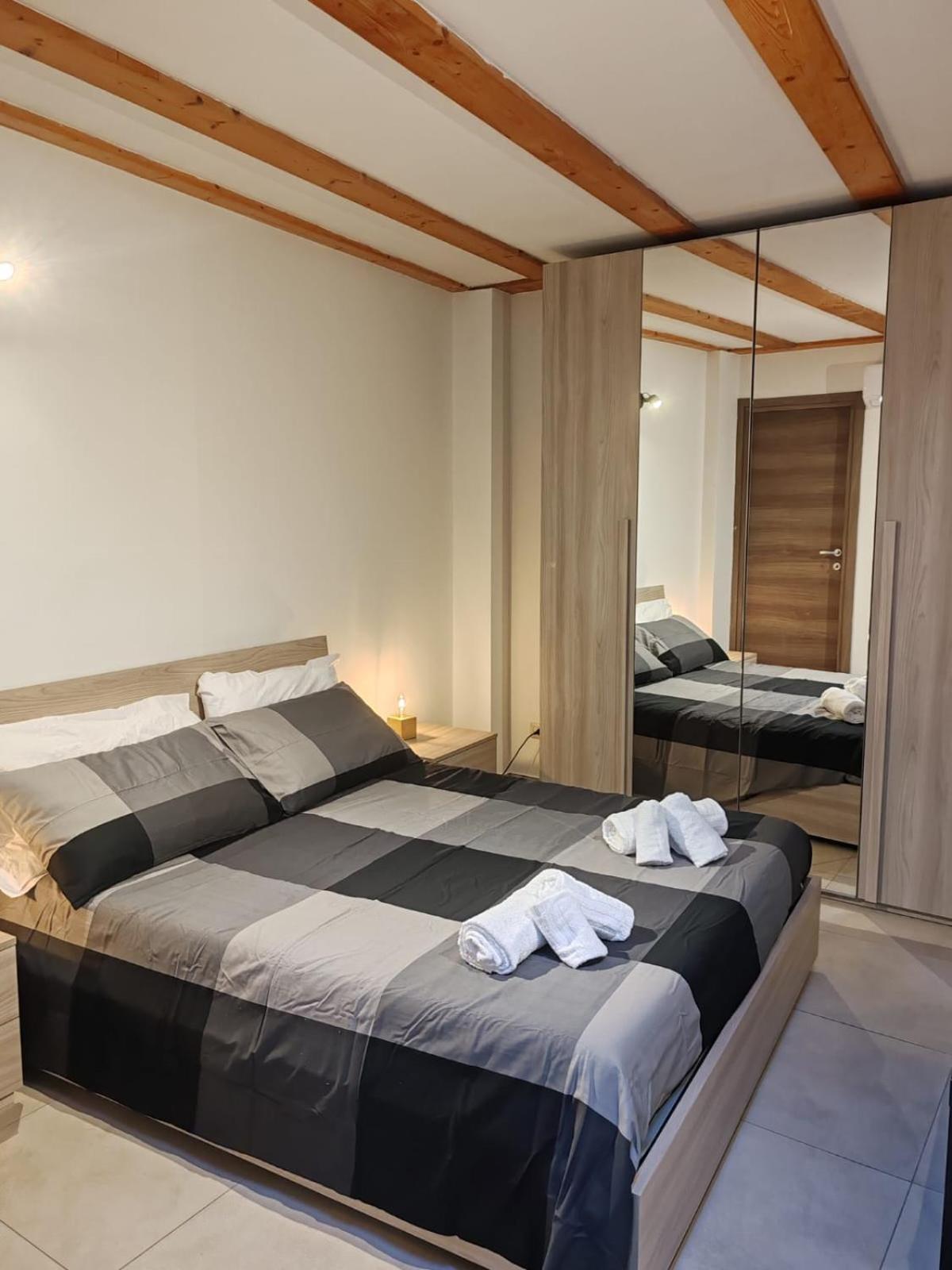 Вилла Etna Garden House: Oasis In The Heart Of Катания Экстерьер фото